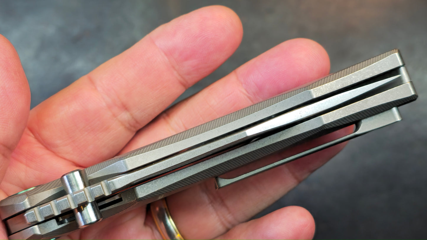 TWOSUN TS589  Titanium Handle K110 Blade (NEW)