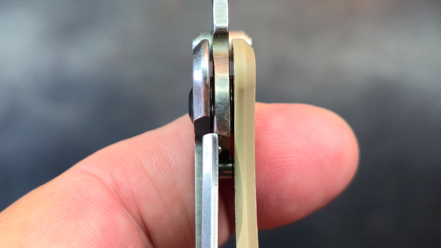 BRK ESEE Zancudo Frame Lock Knife Poly AUS 8