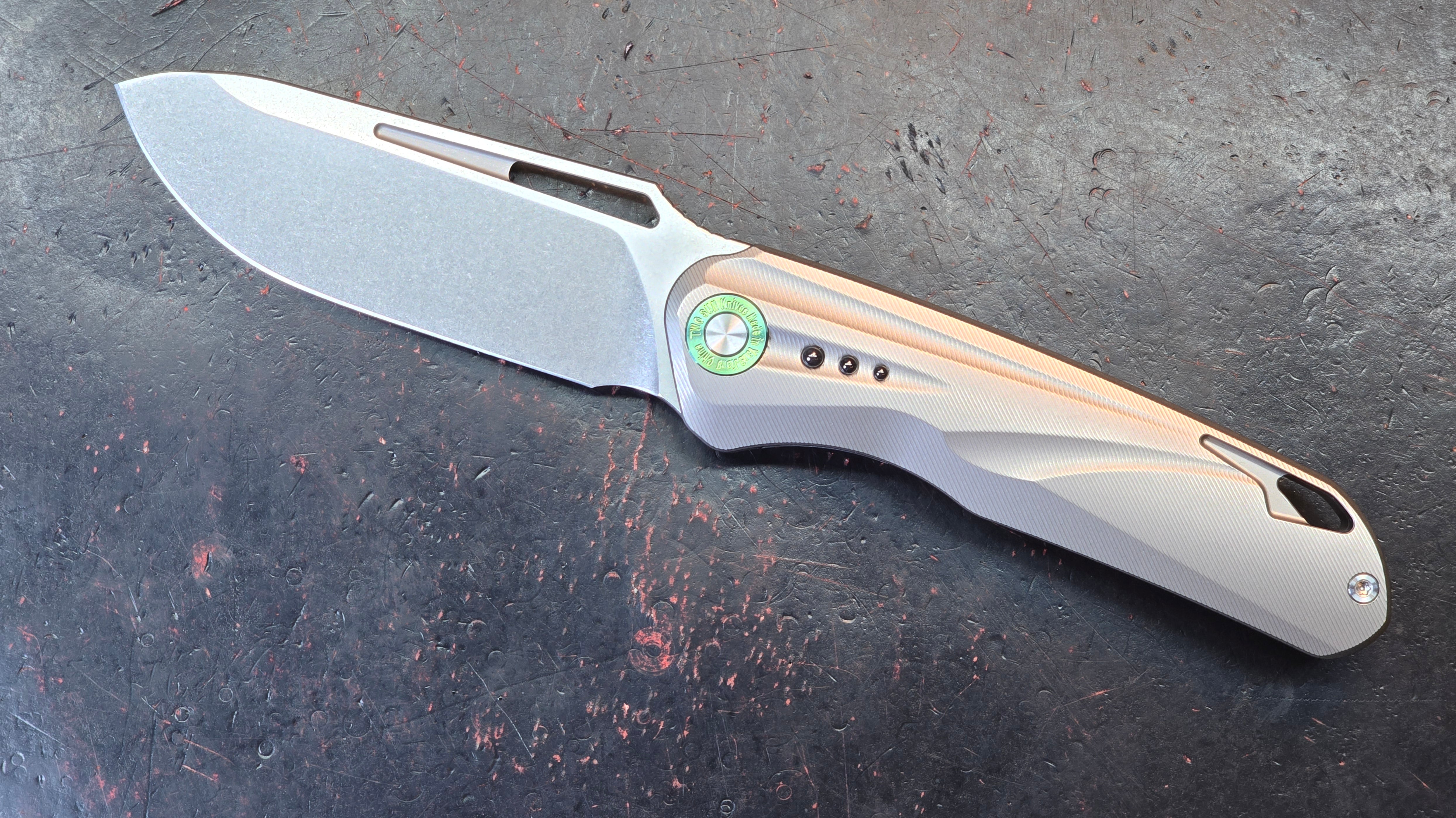 TwoSun TS550 Titanium M390 (NEW) – TEK