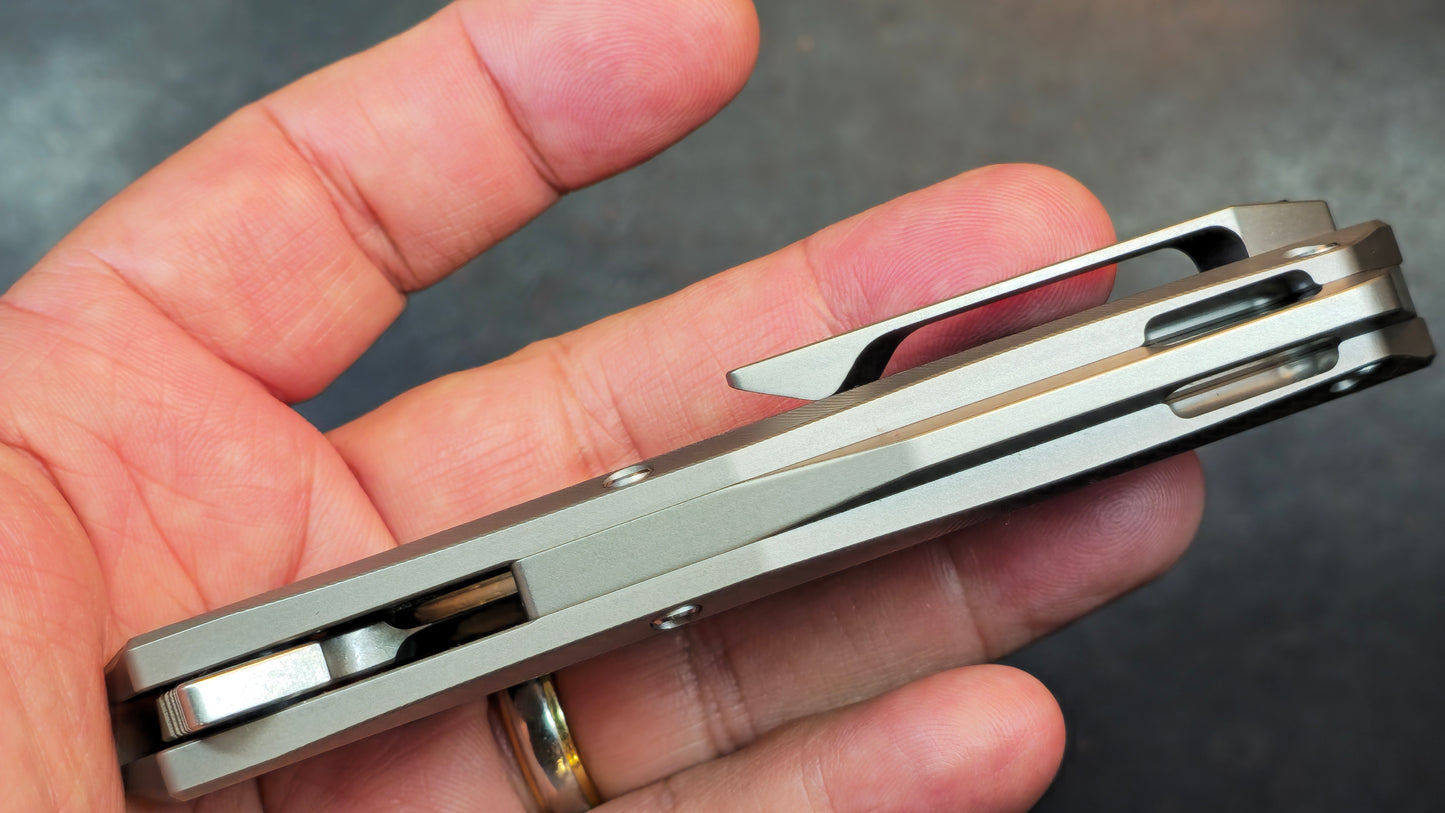 TwoSun TS578 Titanium/Carbon Fiber Handle K110 Plain Edge  (NEW)