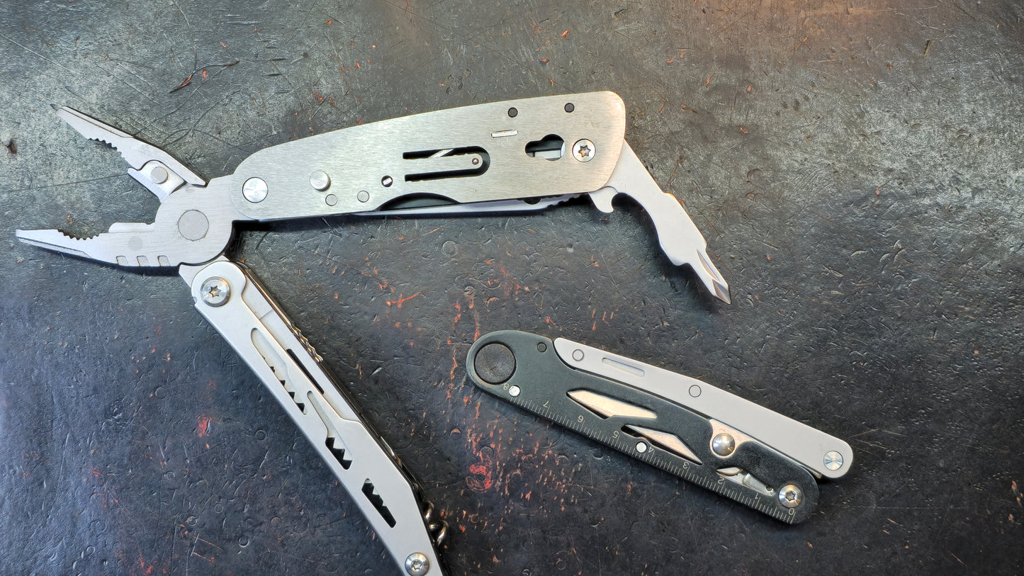 Ganzo G304 Full-sized Multitool, 21-in-1 Stainless Steel Pocket Knife with Screwdriver, Pliers with Sheath