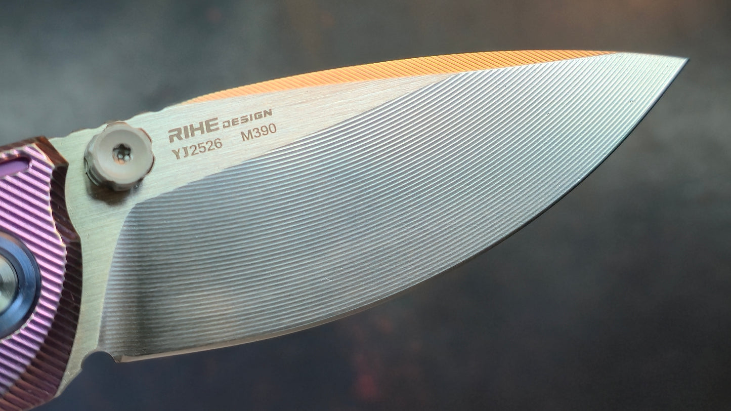 YJGDCN YJ2526 RIHE Design Button lock Titanium Handle M390 Blade