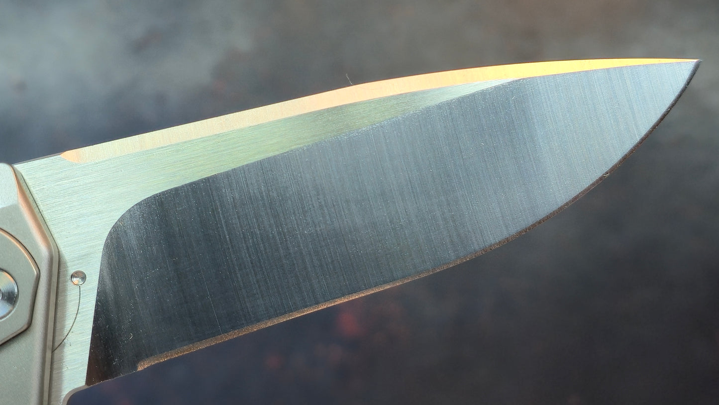 Yang Jiang Titanium/CF Handle 10Cr15Mov Blade