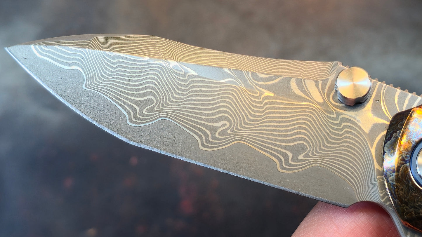 Sixleaf SL-86 Titanium Lightning Ano RWL34+VG-10 Blade