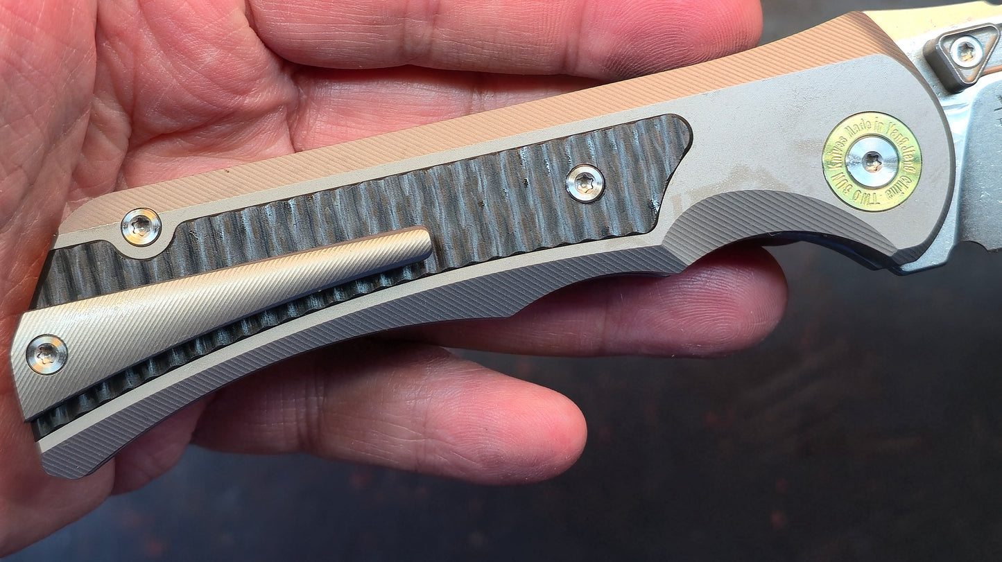 TWOSUN TS562 Titanium/CF Handle YJ01-V1 Blade