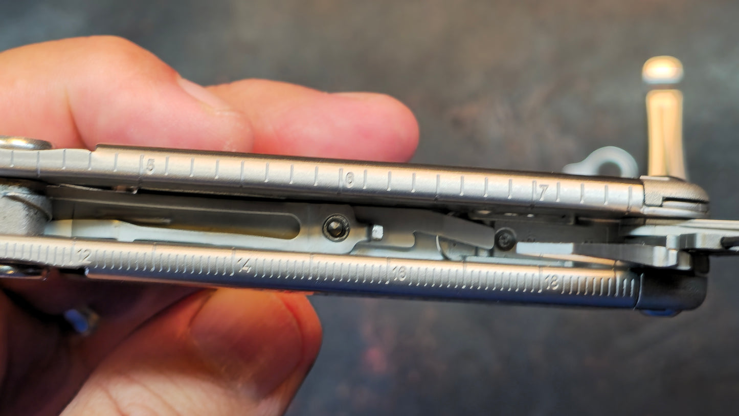 Leatherman Wave Plus Multi-Tool & Pocket clip / ring attachment