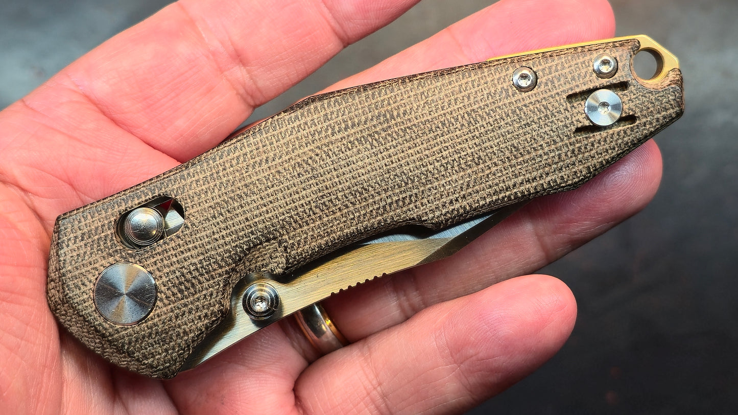 GiantMouse Knives ACE Nazca Natural Canvas Micarta Handle M390