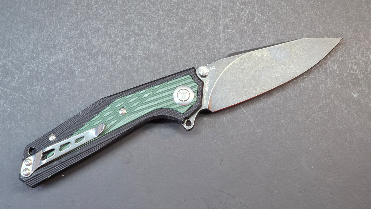 Y-Start LK5033 Folding Knife Black Titanium/Carbon Fiber Handle M390 Plain Edge (OPEN BOX) (Copy)