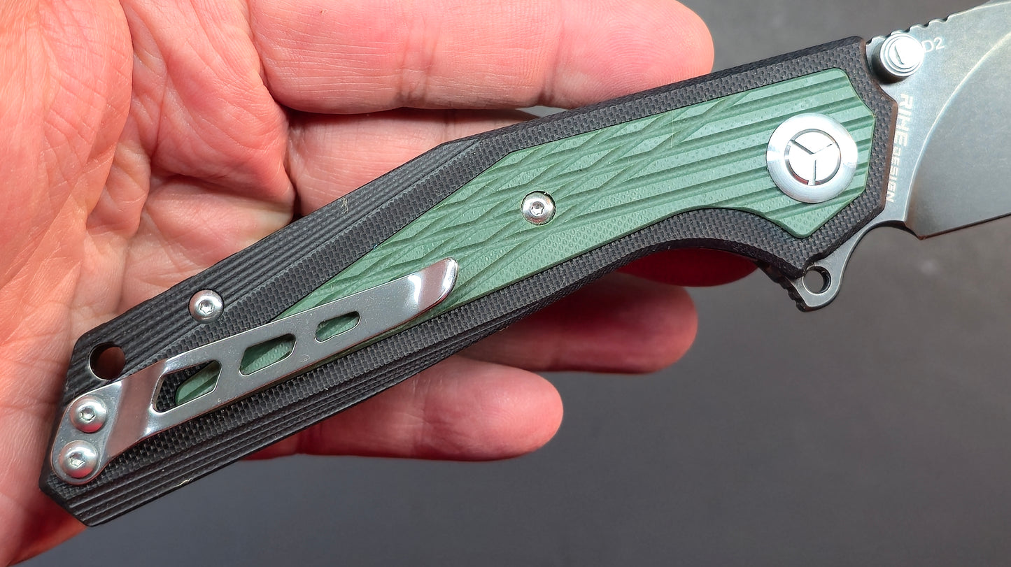 Y-Start LK5033 Folding Knife Black Titanium/Carbon Fiber Handle M390 Plain Edge (OPEN BOX) (Copy)