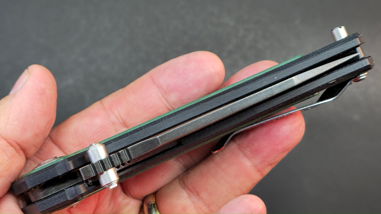 Y-Start LK5033 Folding Knife Black Titanium/Carbon Fiber Handle M390 Plain Edge (OPEN BOX) (Copy)