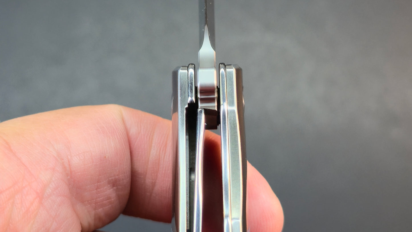 Trivisa Leominor-03G Folding Knife Blue G10 Handle K110