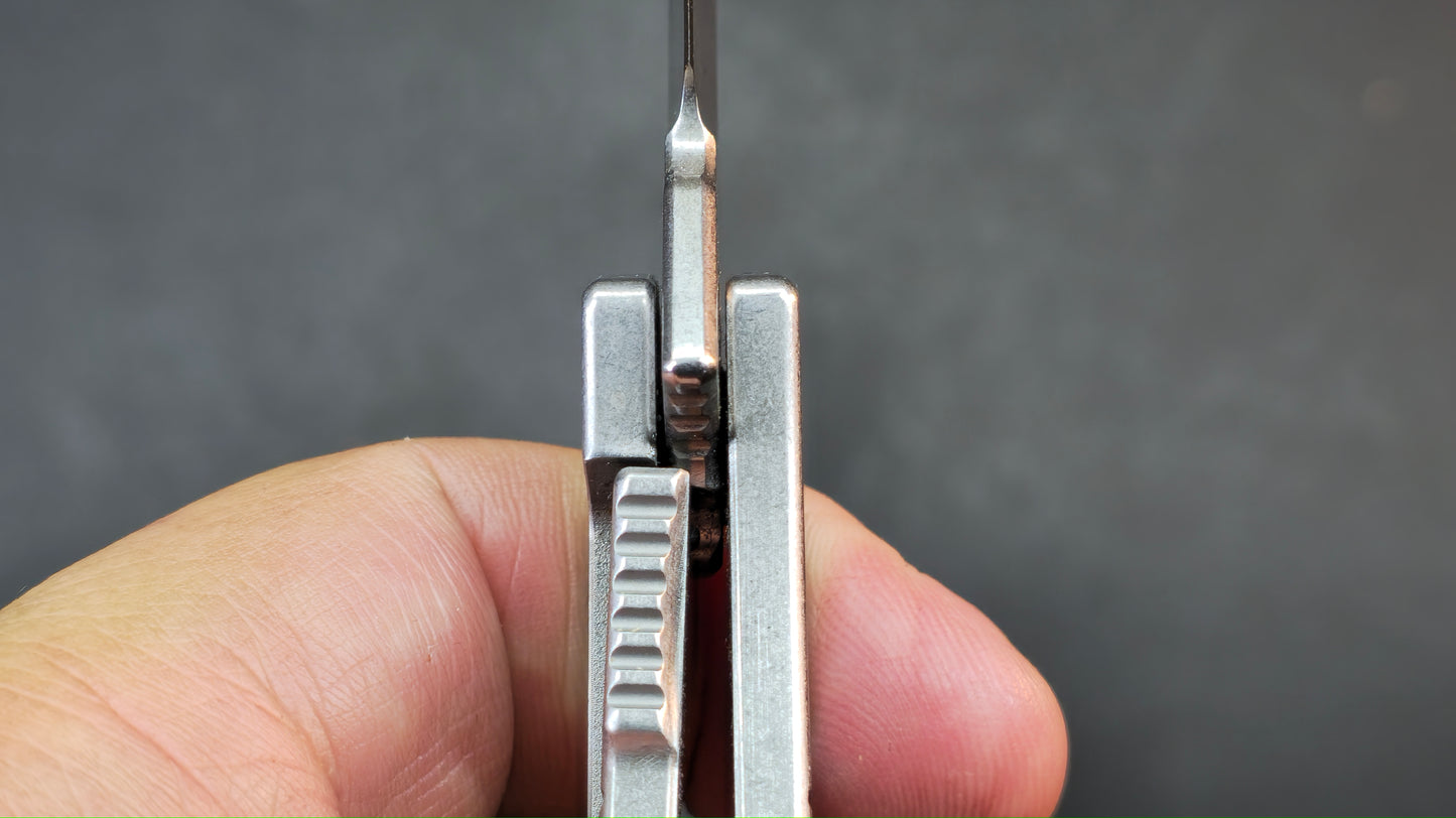 FINCH Knife Co STRAY DOG Green Micarta / Cream Soda Resin Handle N690 (NEW - OPEN BOX)