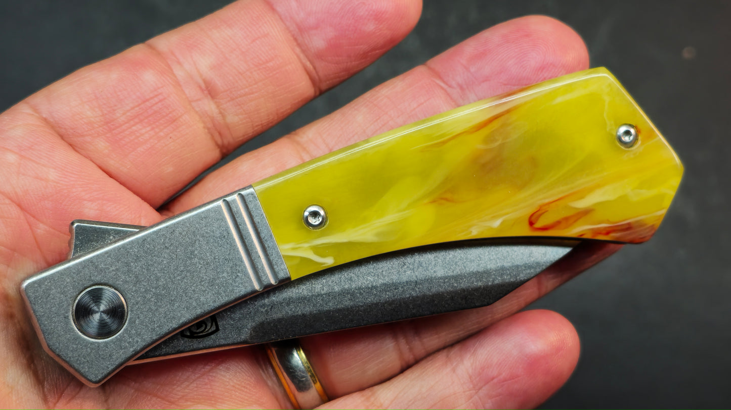 FINCH Knife Co STRAY DOG Green Micarta / Cream Soda Resin Handle N690 (NEW - OPEN BOX)