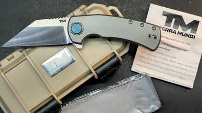 B'yond EDC Terra Mundi Wharning Button Lock Gray Titanium Bohler M390