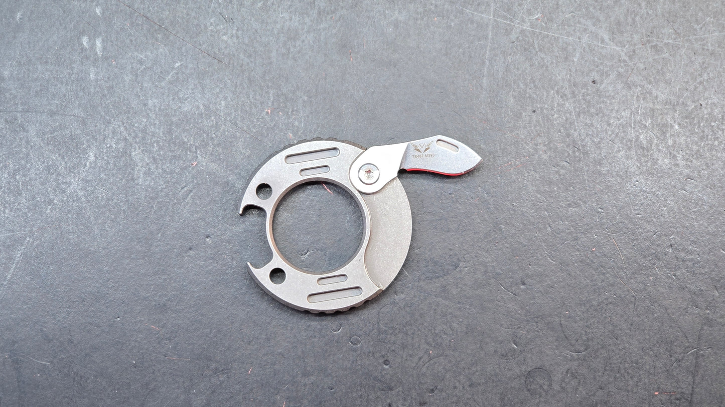 TwoSun TS487 Stonewash/Black Titanium Multifunctional Mini Tool/Bottle Opener M390