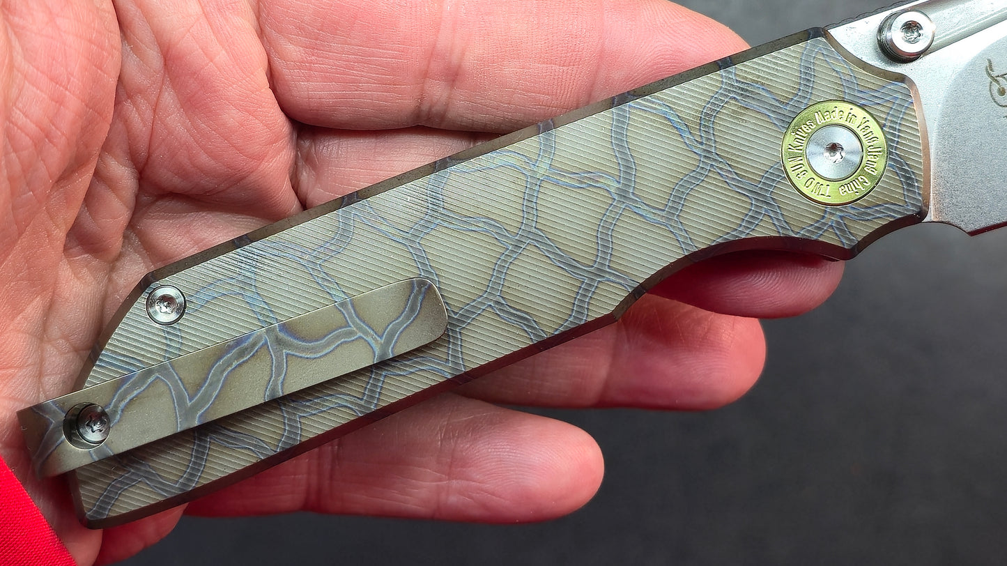 TwoSun TS588 Button Lock Fire/Gray Titanium Handle K110