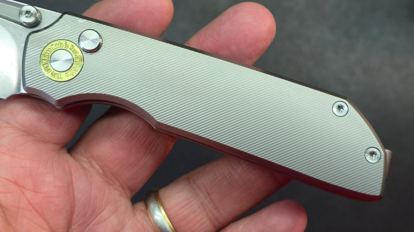 TwoSun TS588 Button Lock Fire/Gray Titanium Handle K110