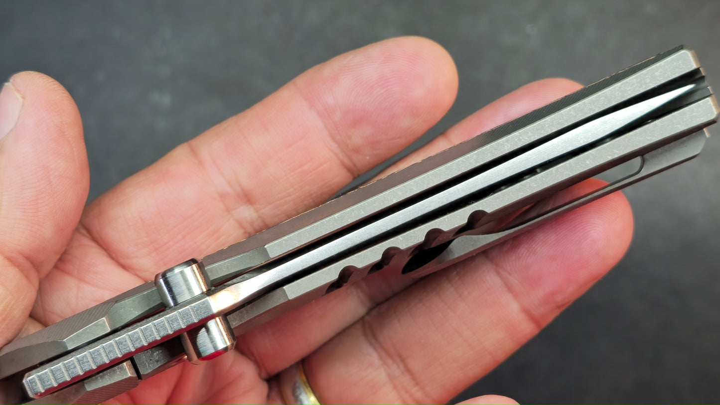 TwoSun TS499 Gray/Black Titanium/Carbon Fiber Handle YJ01-V1