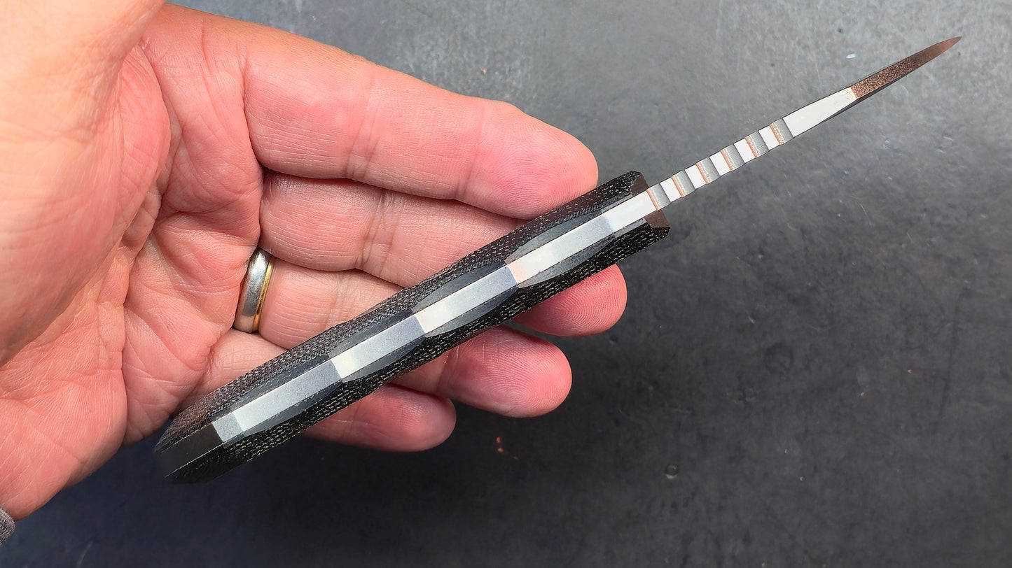 TwoSun TS618 Fixed Blade Knife Black Micarta Handle D2