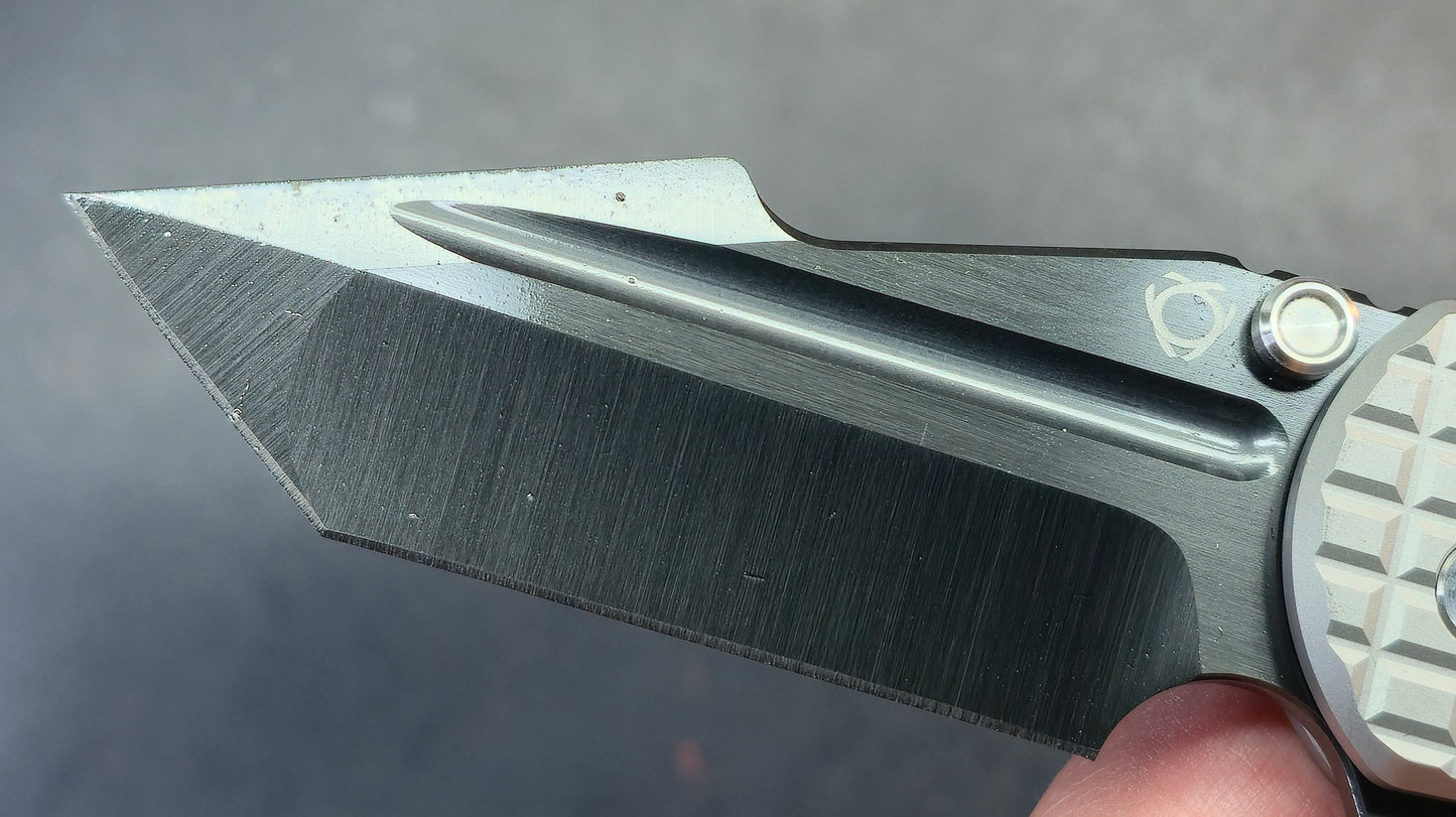 Sixleaf SL-94 Frag pattern Titanium Handle Satin/Black DLC M390