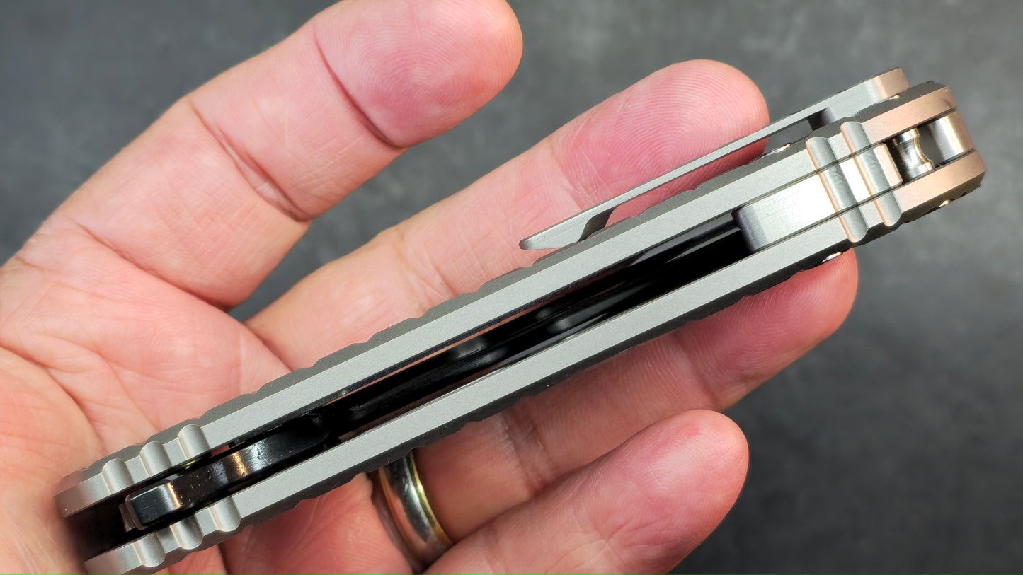 Sixleaf SL-94 Frag pattern Titanium Handle Satin/Black DLC M390