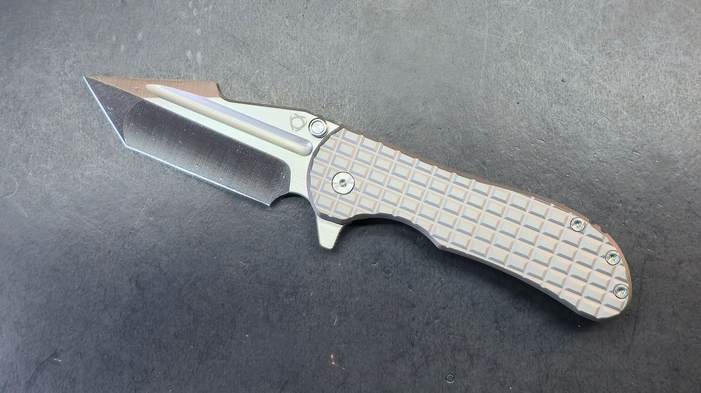 Sixleaf SL-94 Frag pattern Titanium Handle Satin/Black DLC M390