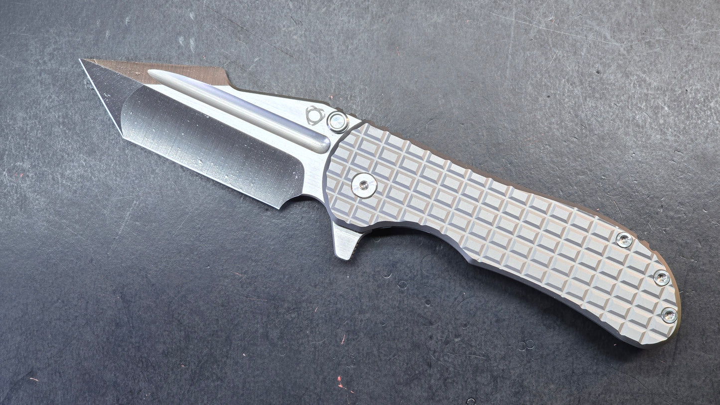 Sixleaf SL-94 Frag pattern Titanium Handle Satin/Black DLC M390