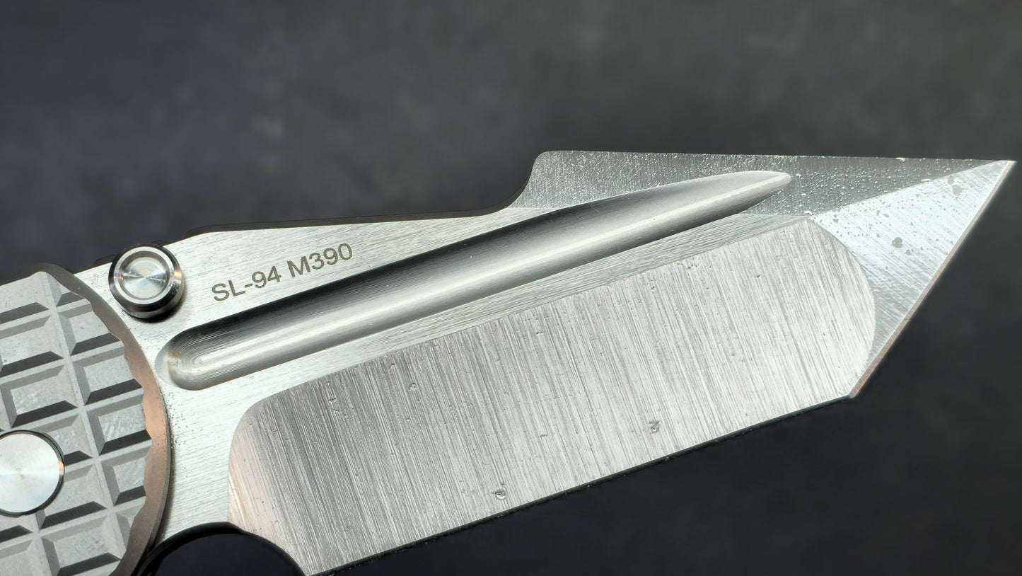 Sixleaf SL-94 Frag pattern Titanium Handle Satin/Black DLC M390