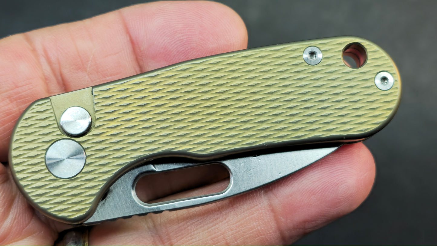 SixLeaf SL-92 Button Lock Purple/Yellow/Black Titanium 14C28N