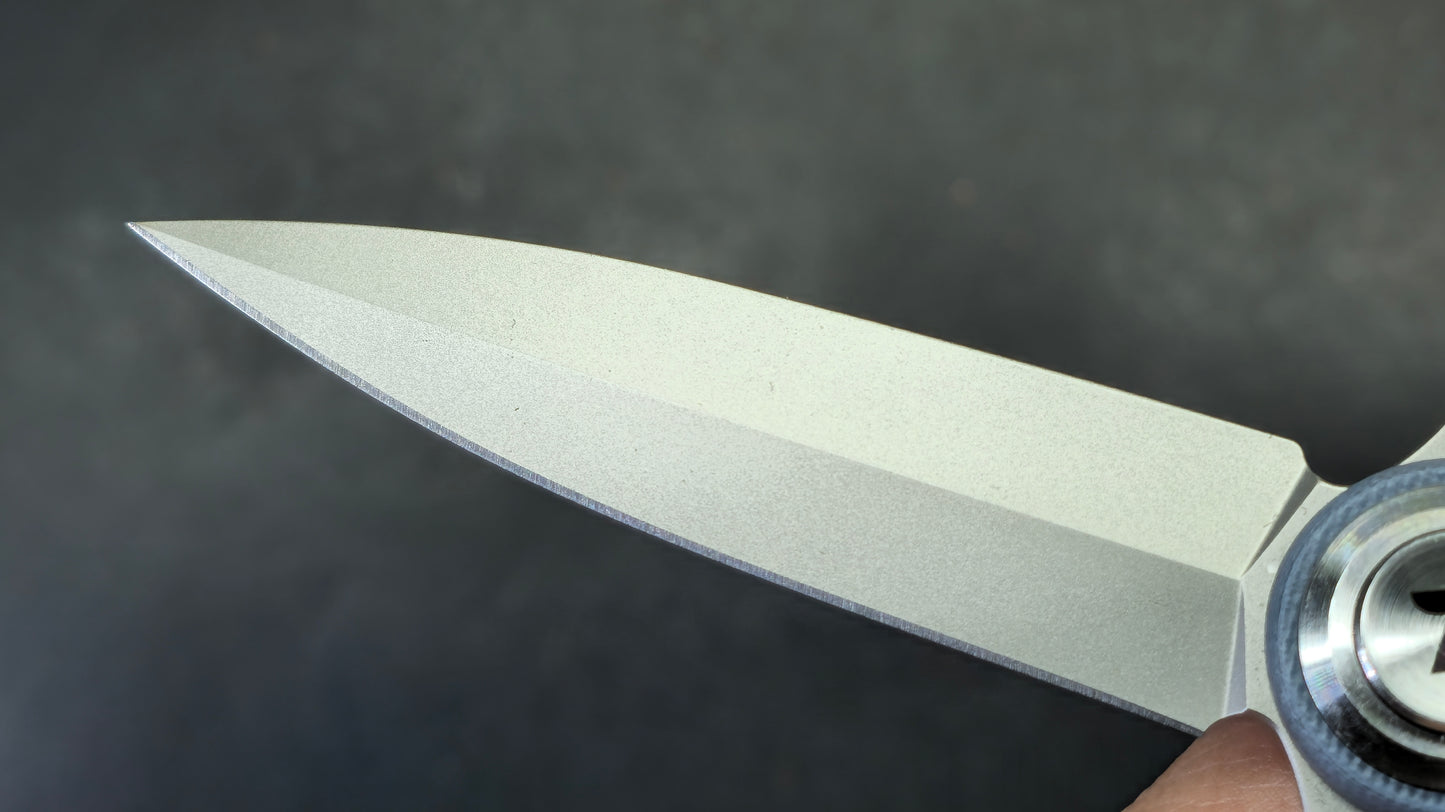 DREAMTECH Knives D4052 G10 Handle 14C28N Blade