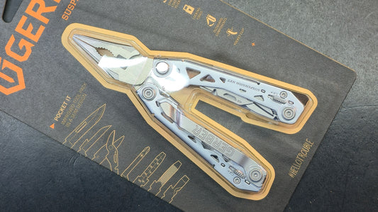 Gerber Gear Suspension-NXT 15-in-1 EDC Multi tool w/ Knife, Pliers and many other tools.