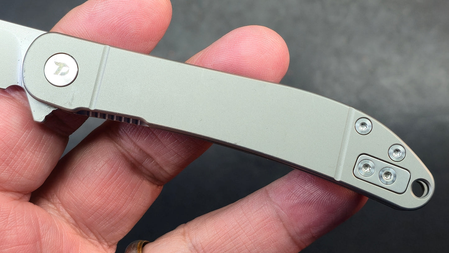 DREAMTECH D4366 Titanium Handle VG10 Blade (DISCOUNT IN CART)