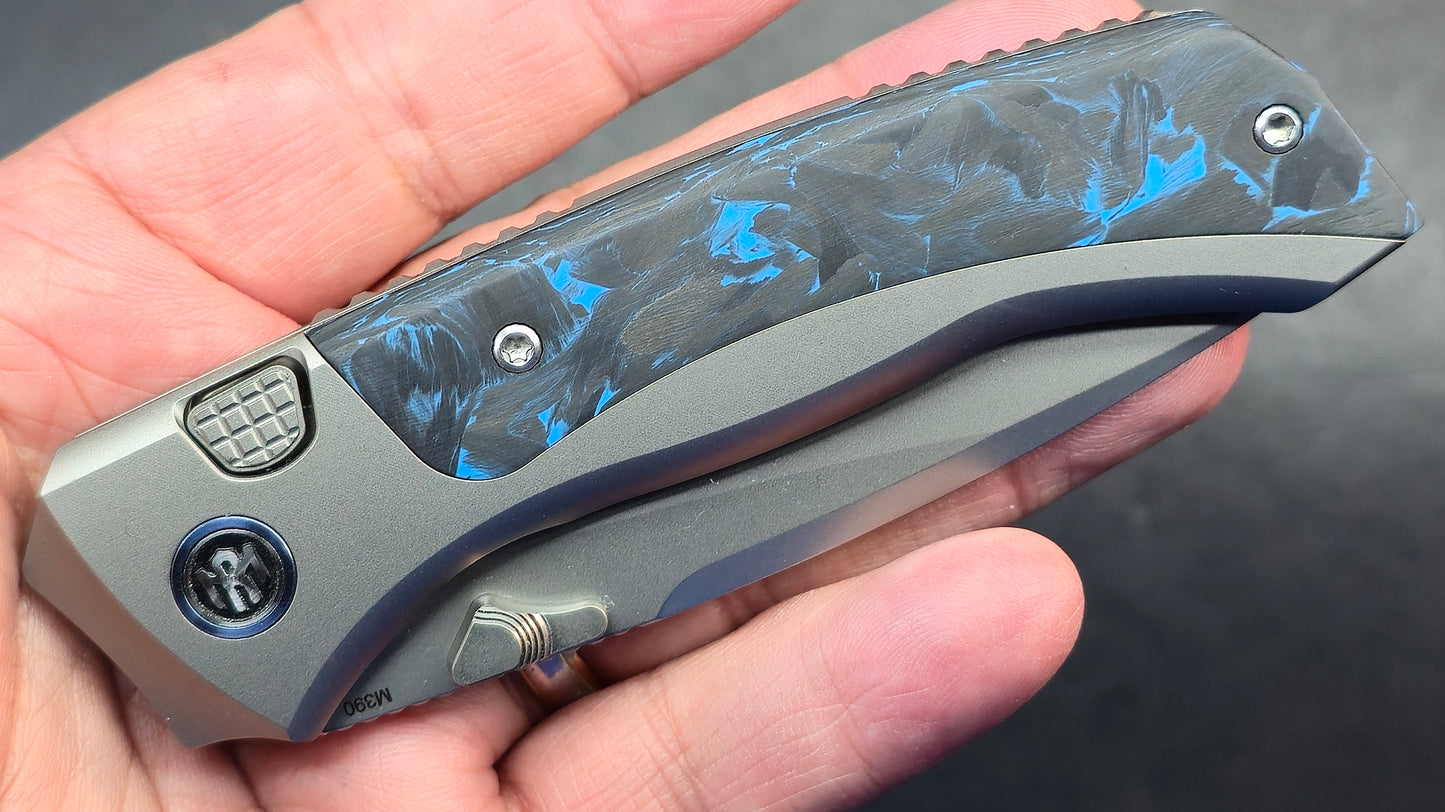 Remette RT-Steed Button FRAME LOCK Blue Carbon Fiber & Titanium Handle M390