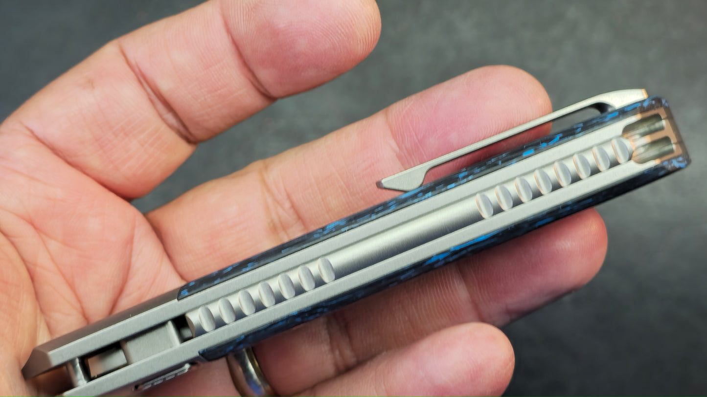 Remette RT-Steed Button FRAME LOCK Blue Carbon Fiber & Titanium Handle M390