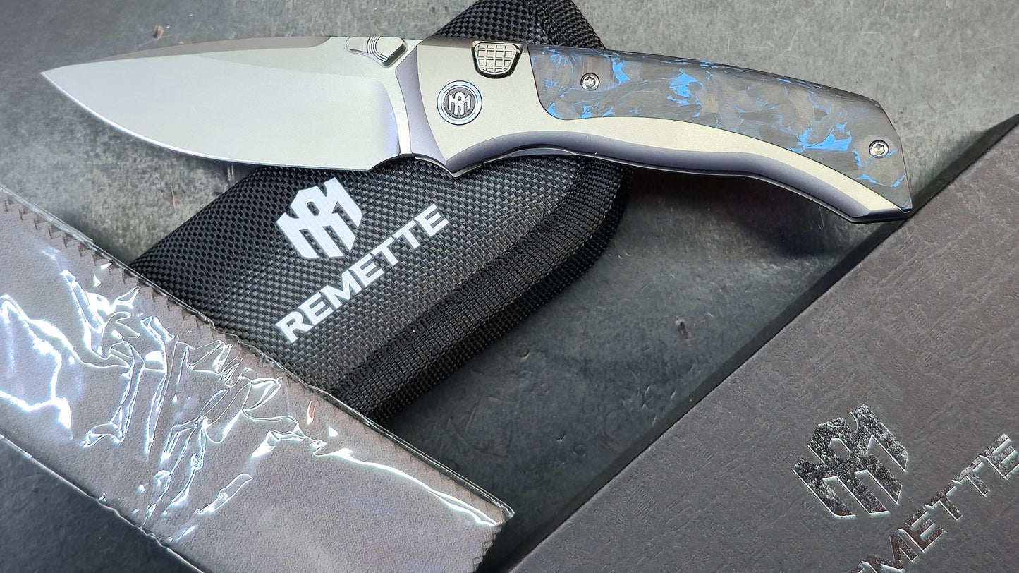 Remette RT-Steed Button FRAME LOCK Blue Carbon Fiber & Titanium Handle M390