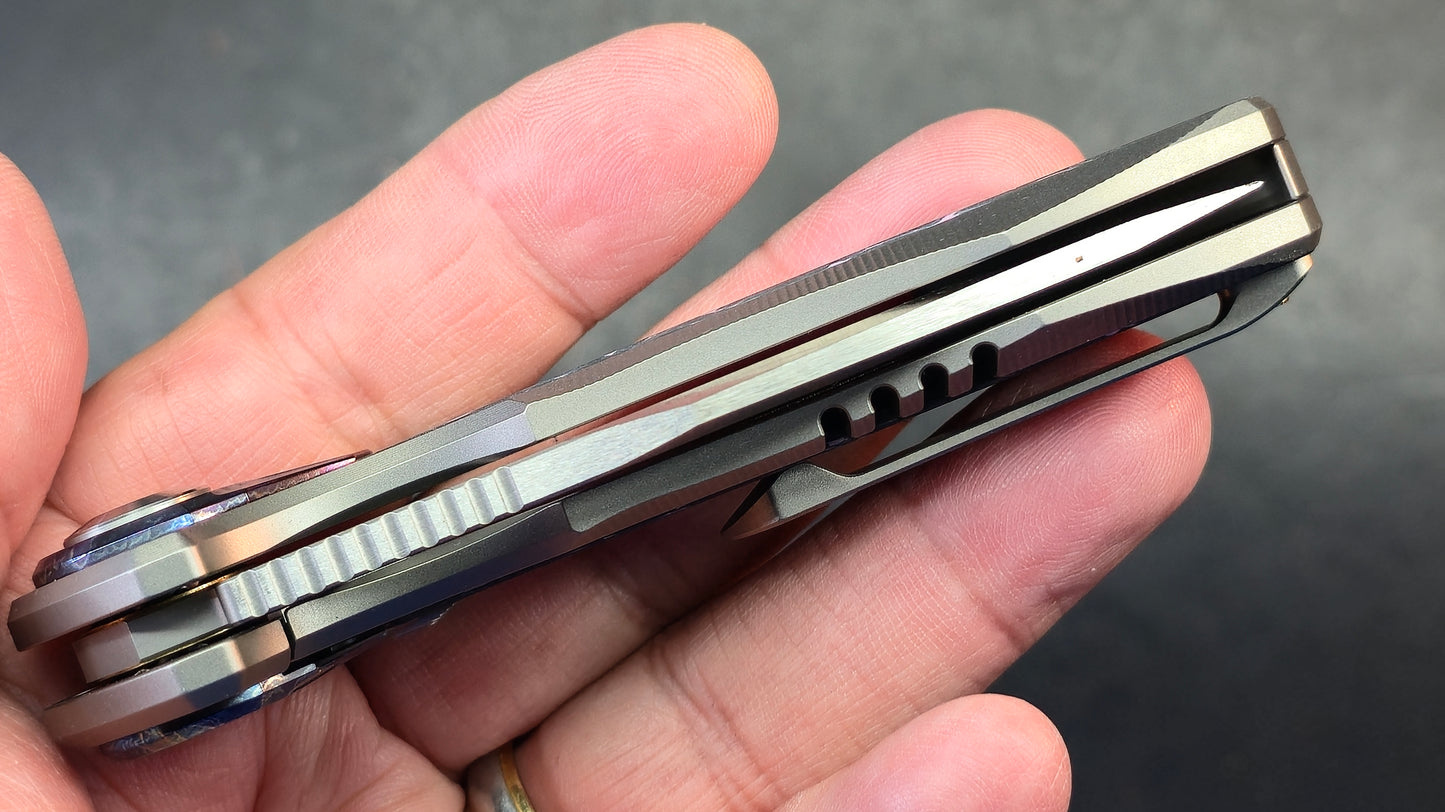 Remette Knives RT-Saker Falcon Button FRAME LOCK Titanium and Carbon Fiber Handle M390 Blade