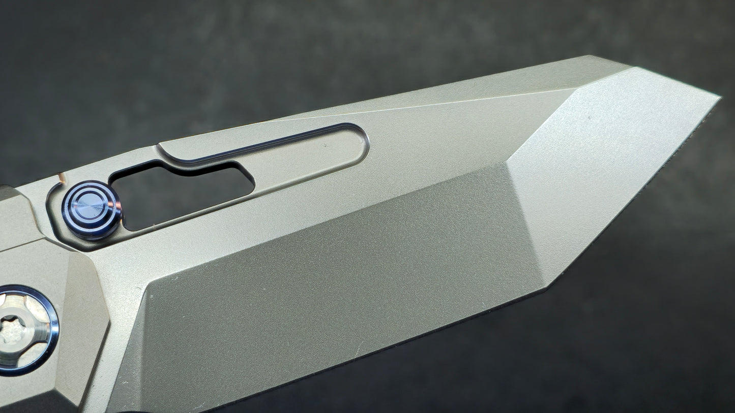 Remette RT-Cool Leopard Gray Titanium Handle M390 Blade