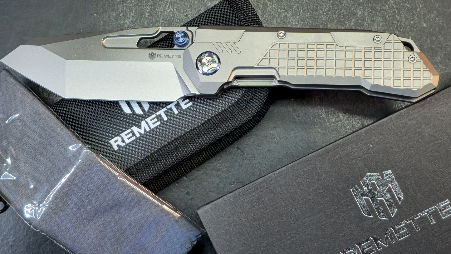 Remette RT-Cool Leopard Gray Titanium Handle M390 Blade