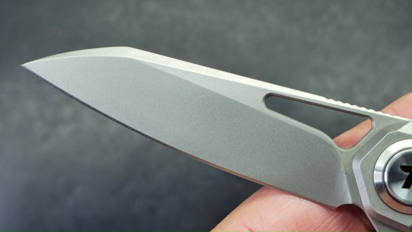 DREAMTECH D4281 Button Liner Lock Gray/Bronze Titanium M390 Blade (DISCOUNT IN CART)