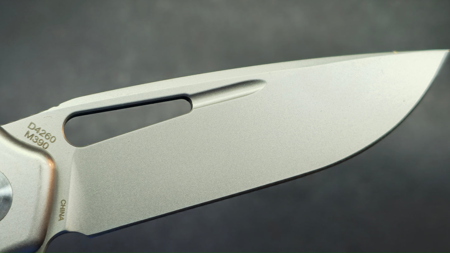 DREAMTECH D4260 Button Liner Lock Titanium Handle M390 Blade (DISCOUNT IN CART)