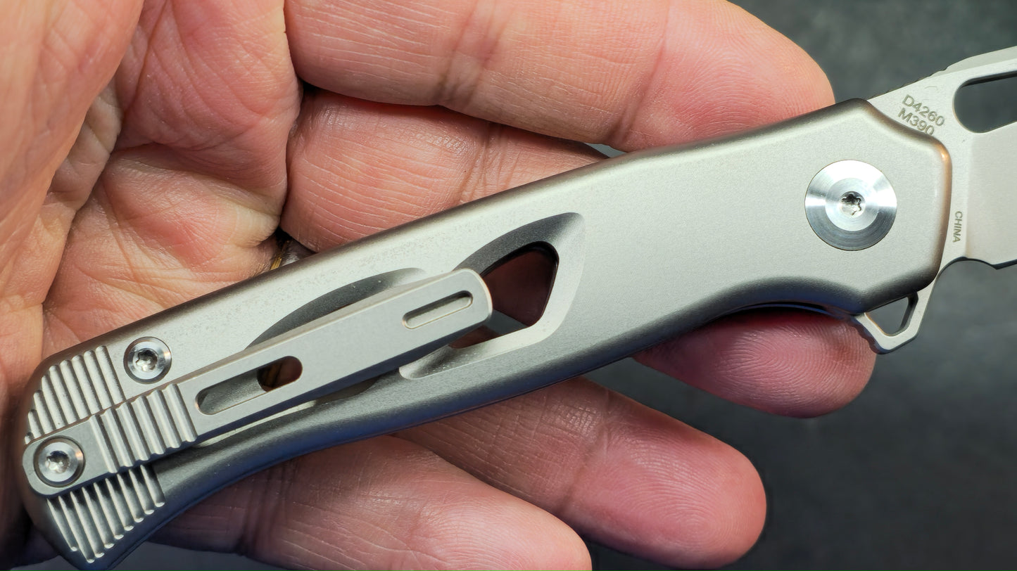 DREAMTECH D4260 Button Liner Lock Titanium Handle M390 Blade (DISCOUNT IN CART)