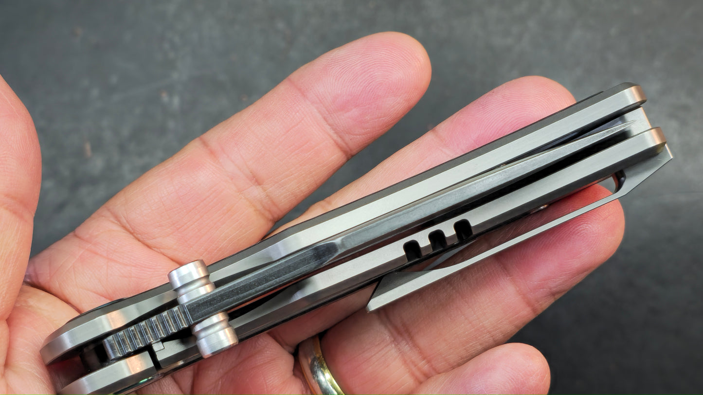 Sixleaf SL-89 Titanium Carbon Fiber Damascus VG10 (SALE price in cart)