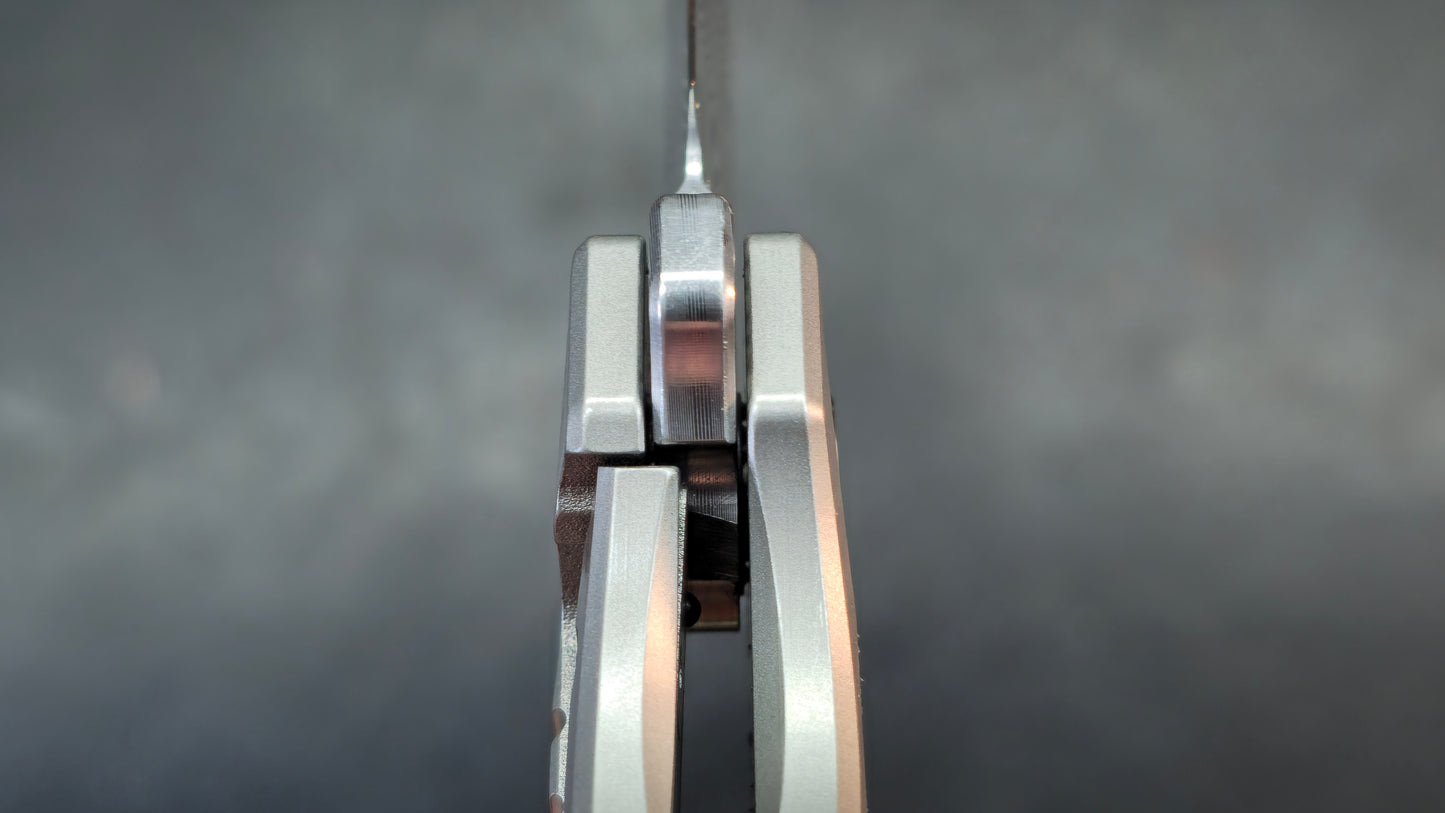 Sixleaf SL-31 Titanium/CF Handle RWL34+PMC27 Blade (SALE price in cart)