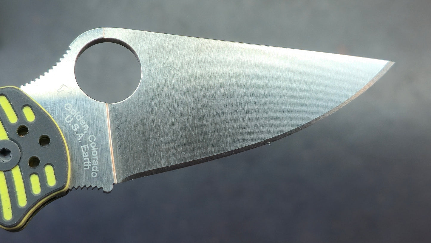 Spyderco Para 3 Salt Compression Lock Yellow/Black G10 Handle Satin MagnaCut Blade