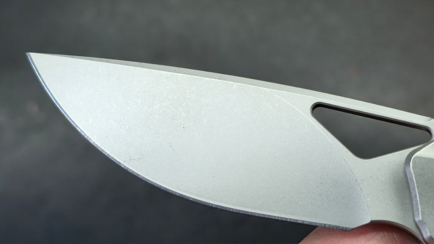 Kizer Topsail Green Titanium/Crystallized Titanium Handle M390
