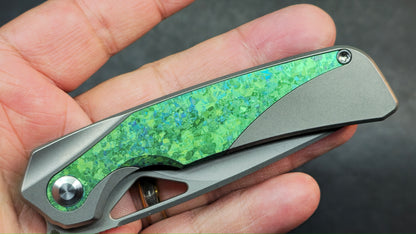 Kizer Topsail Green Titanium/Crystallized Titanium Handle M390