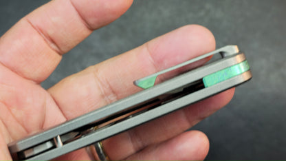 Kizer Topsail Green Titanium/Crystallized Titanium Handle M390