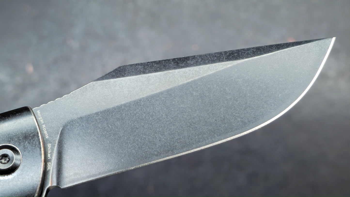 Kansept Shikari SBL Button Lock K2027B1 Stonewashed Titanium + Black White Gmascus CPM S35VN Black Stonewashed (DISCOUNT IN CART)