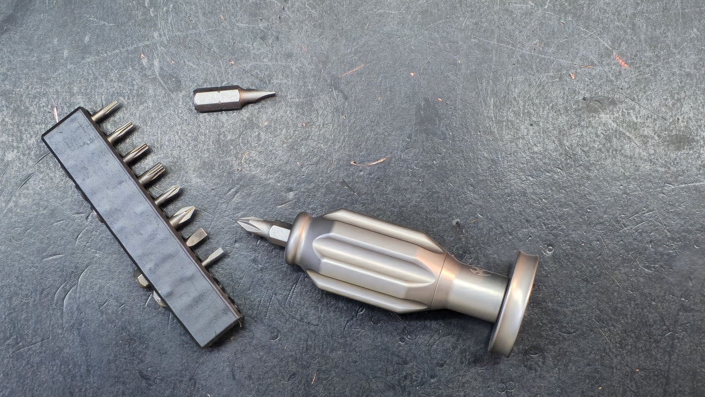 Kansept EDC Bit Driver Drive-R-Saurus G018P3 – Beadblasted Titanium Palm Multitool with Spinner Top
