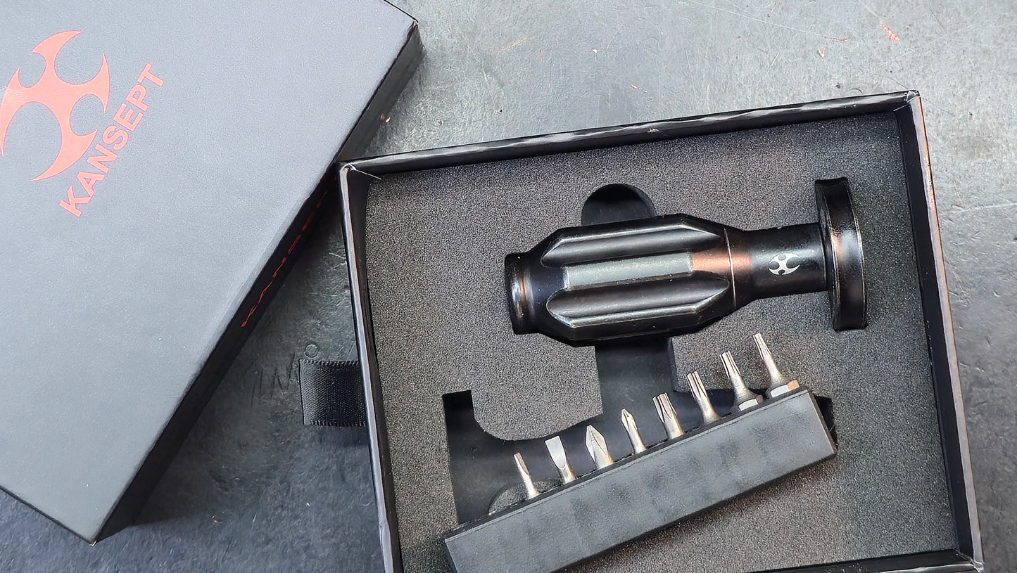 Kansept EDC Bit Driver Drive-R-Saurus G018P3 – Blackwash Titanium Palm Multitool with Spinner Top